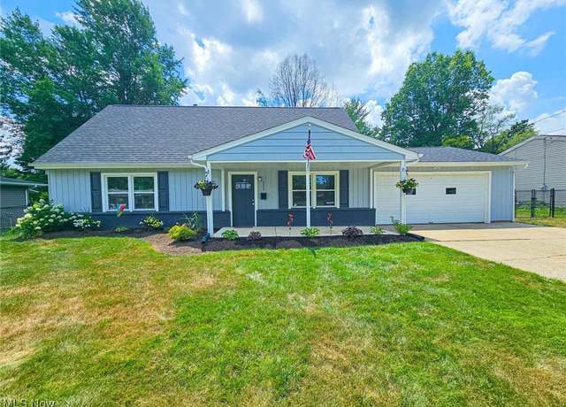 Property at 523 Janet Dr, Canfield, OH 44406, 3 beds, 3 baths