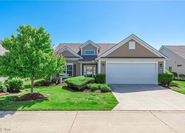 Property at 453 Bridge Pointe Ln, Brunswick, OH 44212, 2 beds, 2 baths