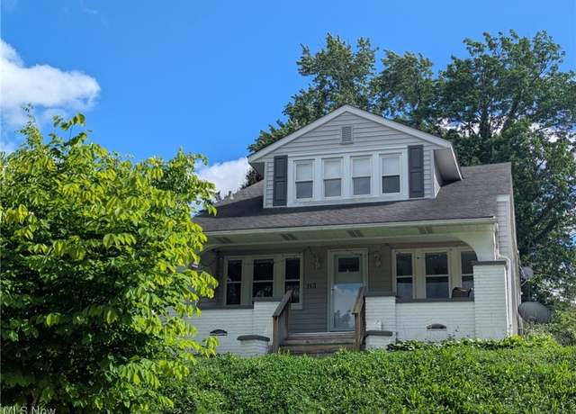 Property at 113 Mission Dr, Akron, OH 44301, 3 beds, 2 baths