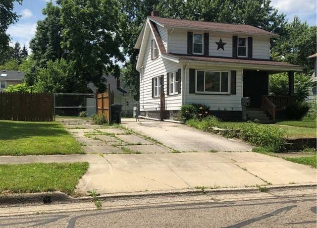 Property at 786 Sarcee Ave, Akron, OH 44305, 2 beds, 2 baths