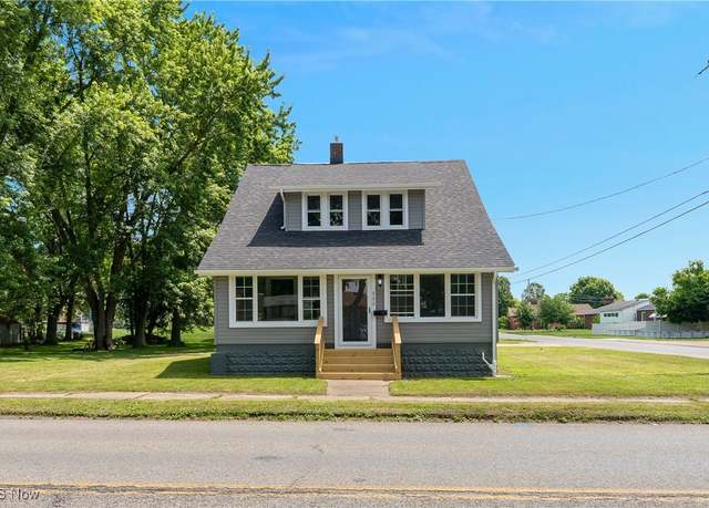 Property at 533 12th St, Campbell, OH 44405, 3 beds, 2 baths