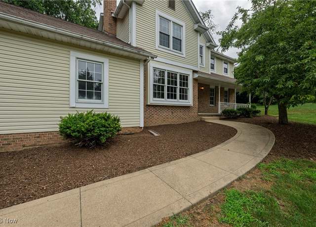 Property at 8839 Candleberry St NW, Massillon, OH 44646, 4 beds, 3 baths