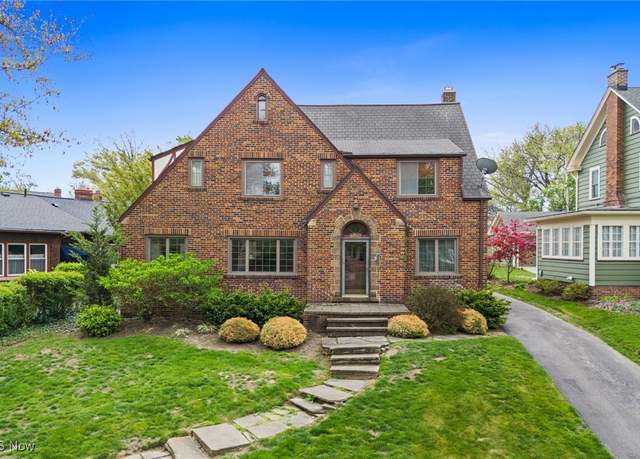 Property at 1505 Lewis Dr, Lakewood, OH 44107, 3 beds, 1.5 baths
