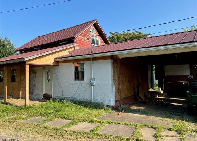 Property at 241 Mckinley Ave, Newcomerstown, OH 43832, 3 beds, 1 bath
