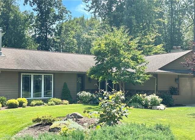 Property at 341 Timberlane Dr, Avon Lake, OH 44012, 3 beds, 2 baths