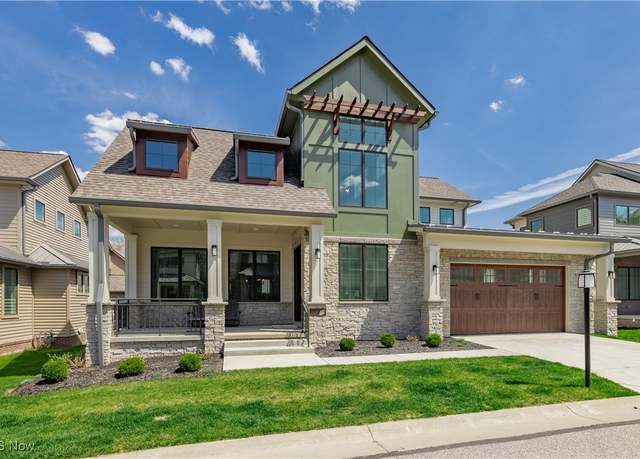 Property at 2431 Edgewood Trce, Pepper Pike, OH 44124, 3 beds, 2.5 baths