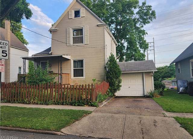 Property at 152 Garvin Ave, Elyria, OH 44035, 3 beds, 1 bath