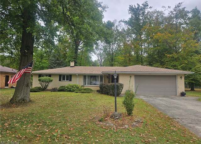 Property at 4754 Maple Ln, North Royalton, OH 44133, 3 beds, 2 baths