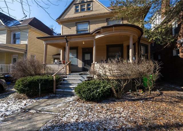 Property at 43 6th St SE, Massillon, OH 44646, 4 beds, 2 baths