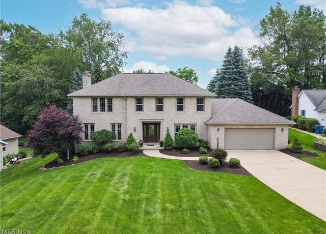 Property at 6224 Sandy Ridge Cir NW, North Canton, OH 44720, 4 beds, 2.5 baths