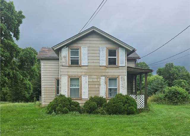 Property at 5860 Kirk Rd, Canfield, OH 44406, 4 beds, 1 bath