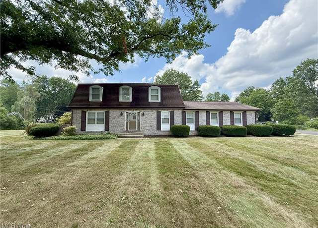 Property at 7455 Brushmore Ave NW, North Canton, OH 44720, 4 beds, 2.5 baths