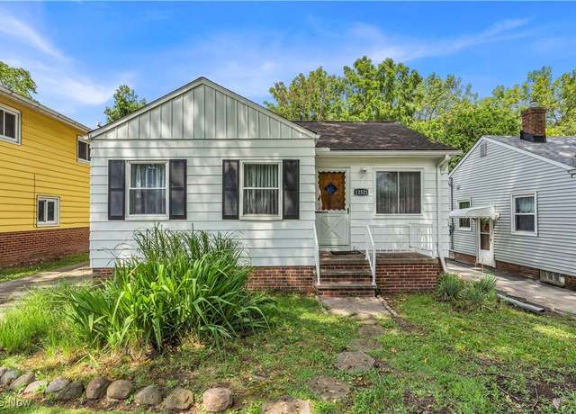 Property at 12521 Park Knoll Dr, Garfield Heights, OH 44125, 2 beds, 1 bath