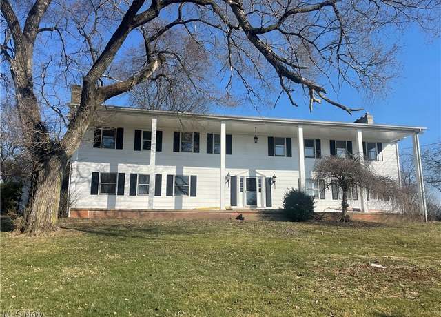 Property at 3390 Meese Rd NE, Louisville, OH 44641, 7 beds, 4 baths