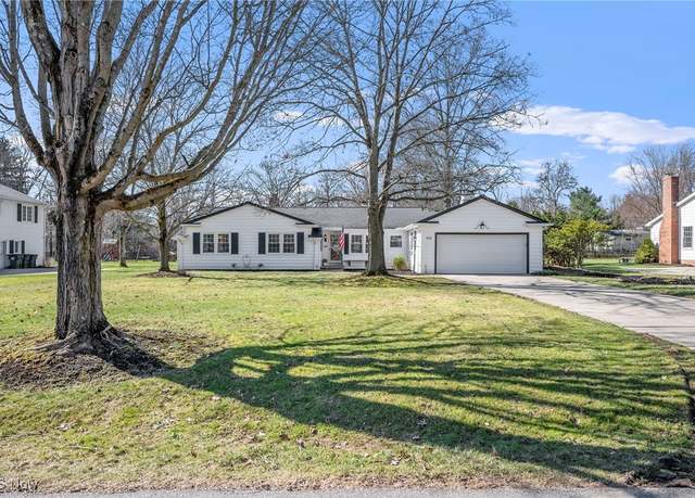 Property at 186 Eldridge Rd, Aurora, OH 44202, 3 beds, 2.5 baths