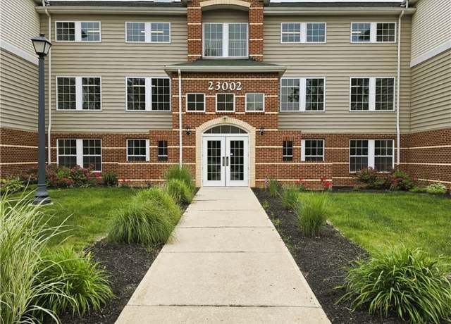 Property at 23002 Chandlers Ln #101, Olmsted Falls, OH 44138, 1 bed, 1 bath