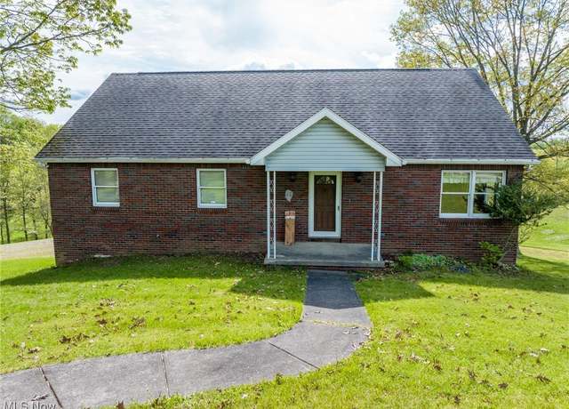 Property at 67667 Barrett Hill Rd, Cambridge, OH 43725, 5 beds, 3.5 baths