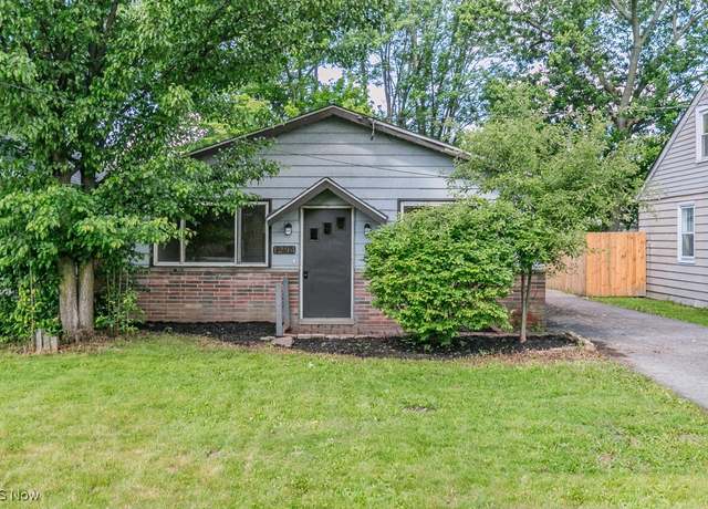Property at 1294 E 345 St, Eastlake, OH 44095, 3 beds, 1.5 baths