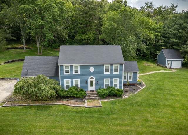 Property at 1310 Oxbow Rd, Belpre, OH 45714, 5 beds, 2.5 baths