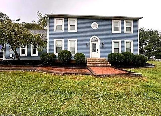 Property at 1310 Oxbow Rd, Belpre, OH 45714, 5 beds, 2.5 baths