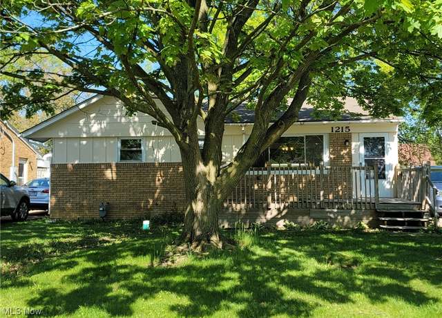 Property at 1215 Pennsylvania Ave, Lorain, OH 44052, 3 beds, 1 bath
