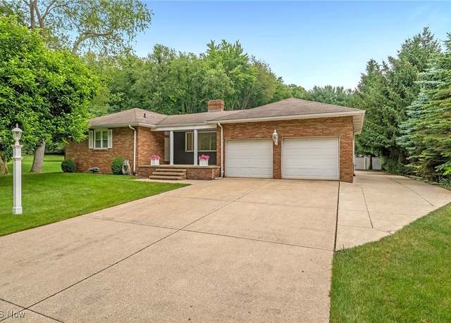 Property at 7140 Lake O Springs Ave NW, North Canton, OH 44720, 3 beds, 2.5 baths