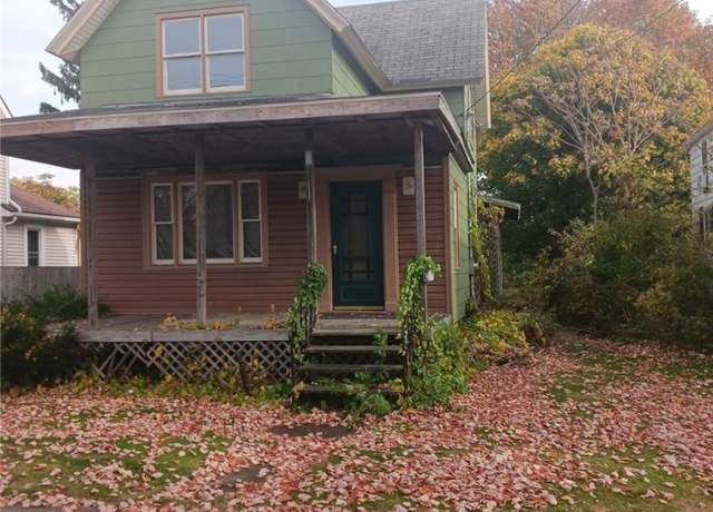 Property at 536 Mill St, Conneaut, OH 44030, 3 beds, 1 bath