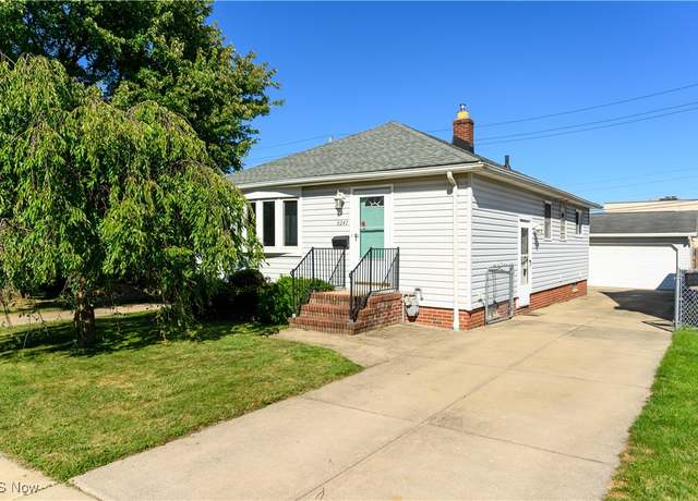 Property at 4247 Brookway Ln, Brooklyn, OH 44144, 2 beds, 2 baths