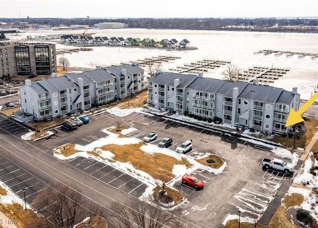 Property at 202 Clinton Reef Dr, Port Clinton, OH 43452, 1 bed, 1 bath