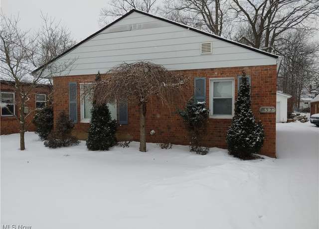Property at 1152 Elmwood Rd, Mayfield Heights, OH 44124, 3 beds, 1 bath