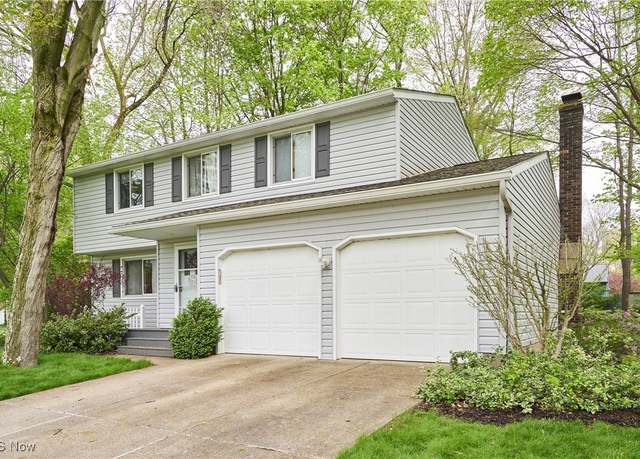 Property at 4741 Treetop Dr, Copley, OH 44321, 4 beds, 2.5 baths