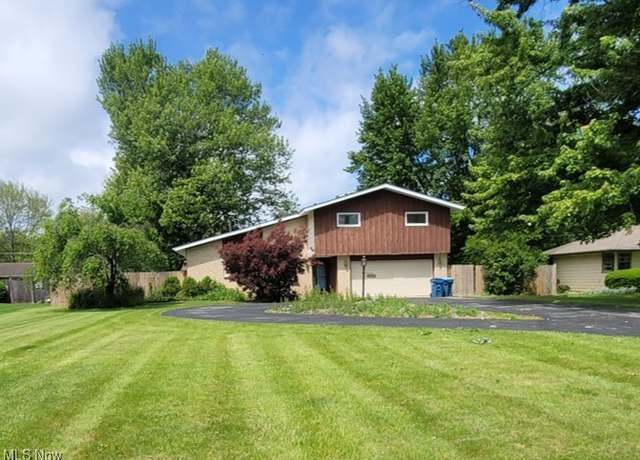 Property at 922 Sharondale Dr, Amherst, OH 44001, 4 beds, 1.5 baths