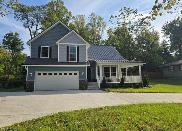 Property at 506 Swank Dr, Tallmadge, OH 44278, 3 beds, 2.5 baths
