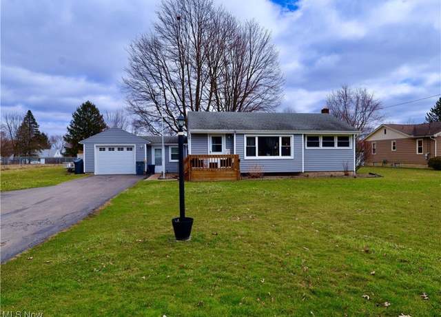 Property at 149 S Raccoon Rd, Youngstown, OH 44515, 3 beds, 1.5 baths