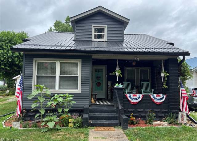 Property at 958 E State St, Newcomerstown, OH 43832, 4 beds, 2 baths