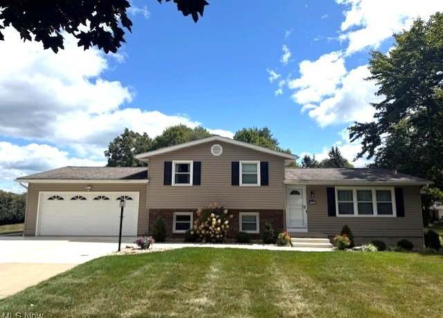 Property at 4404 Hattrick Rd, Rootstown, OH 44272, 3 beds, 2 baths