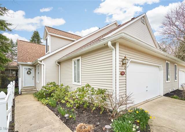 Property at 414 Kings Ct, Copley, OH 44321, 4 beds, 3.5 baths