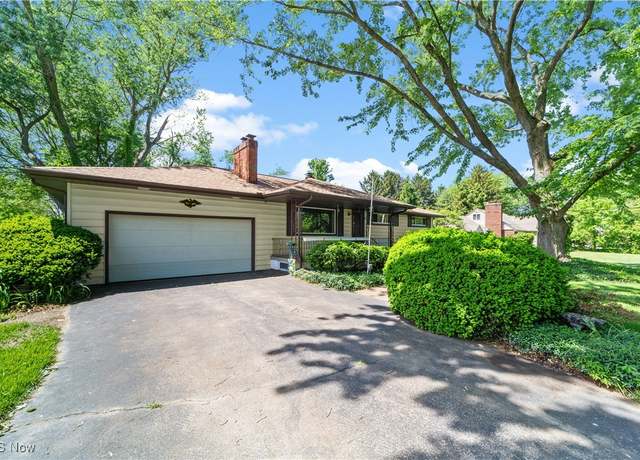 Property at 1806 Center Rd, Avon, OH 44011, 3 beds, 1.5 baths