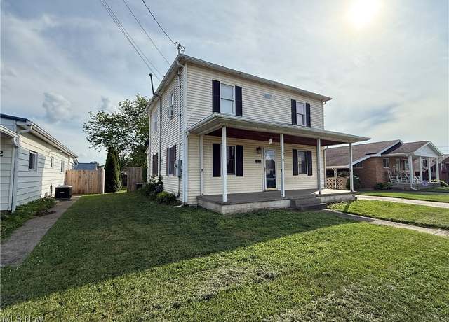 Property at 310 39th St, Vienna, WV 26105, 3 beds, 1.5 baths