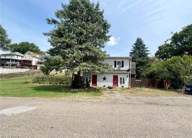 Property at 621 Grant St, Mcmechen, WV 26040, 4 beds, 2.5 baths