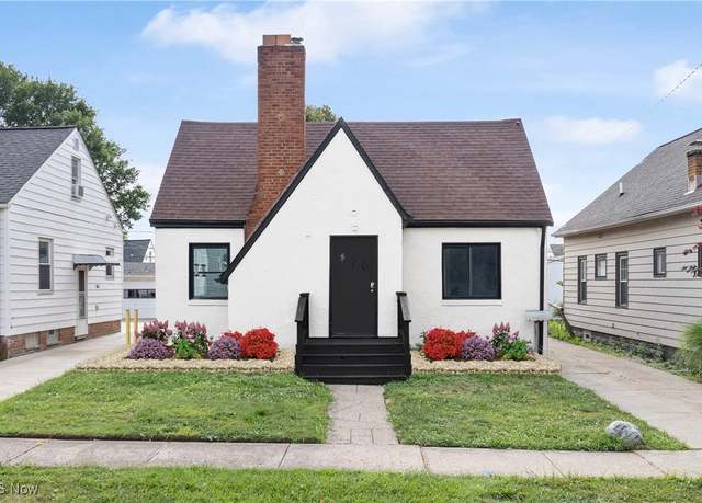Property at 5244 W 49th St, Parma, OH 44134, 3 beds, 1.5 baths