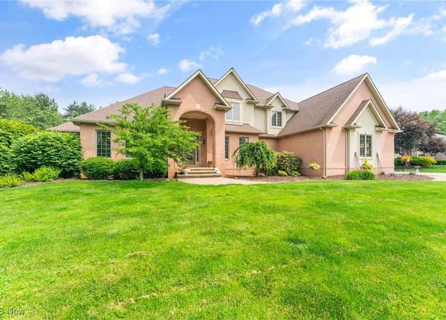Property at 8905 South St SE, Warren, OH 44484, 6 beds, 5.5 baths