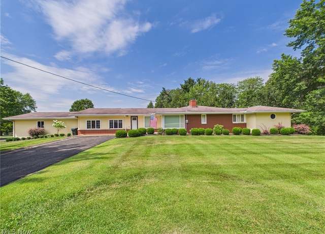 Property at 67130 Country Club Rd Rd, St Clairsville, OH 43950, 3 beds, 2 baths
