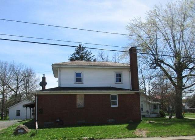 Property at 17915 5th St, Beloit, OH 44609, 4 beds, 2 baths