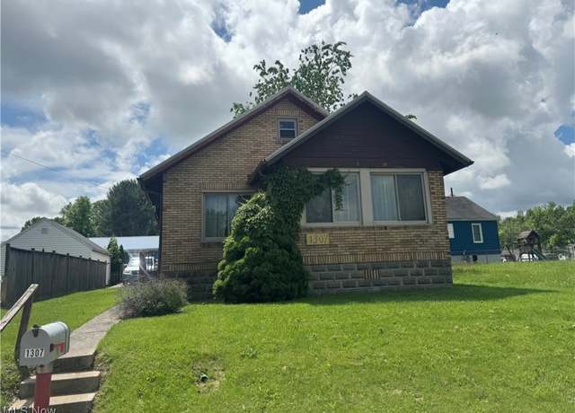 Property at 1307 Rayon Dr, Parkersburg, WV 26101, 2 beds, 1 bath