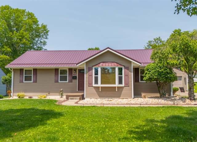 Property at 103 Park Dr, St. Clairsville, OH 43950, 3 beds, 2 baths