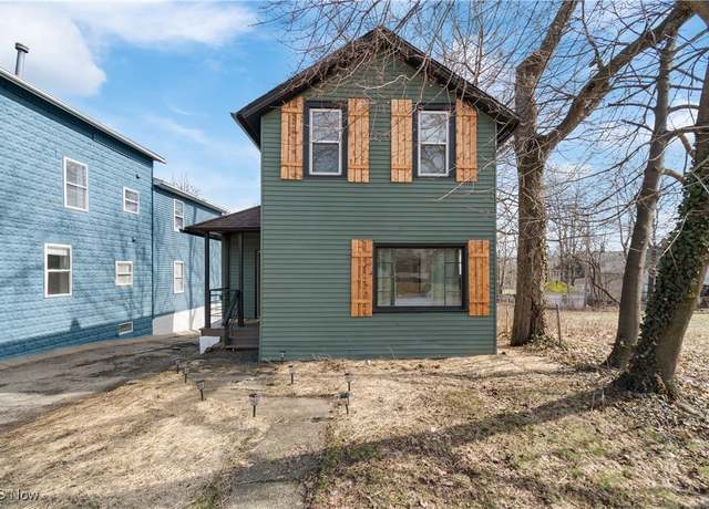 Property at 1629 2nd St, Cuyahoga Falls, OH 44221, 3 beds, 2 baths