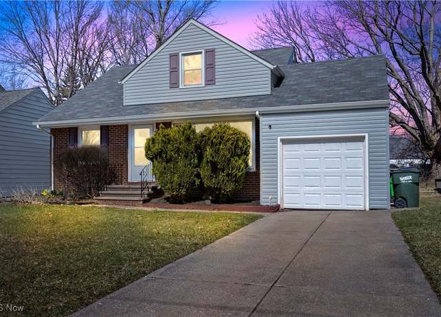 Property at 320 Walworth Ave, Euclid, OH 44132, 4 beds, 2 baths