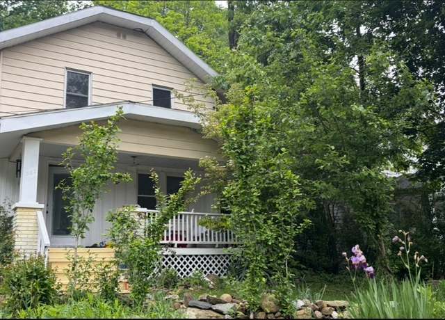 Property at 362 E Park Blvd, Akron, OH 44305, 2 beds, 1 bath
