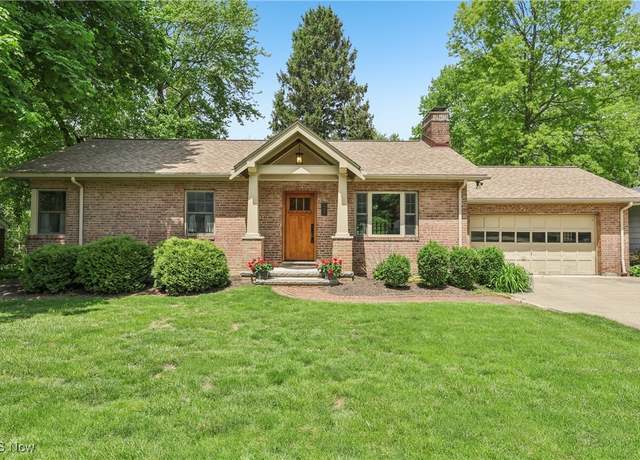 Property at 445 Walters Rd, Chagrin Falls, OH 44022, 3 beds, 2 baths